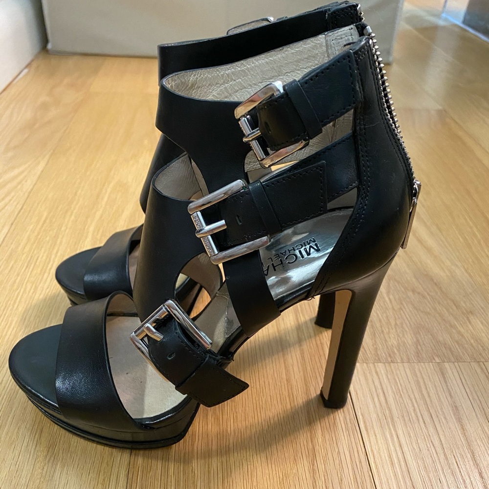 Pre loved Michael Michael Kors heels